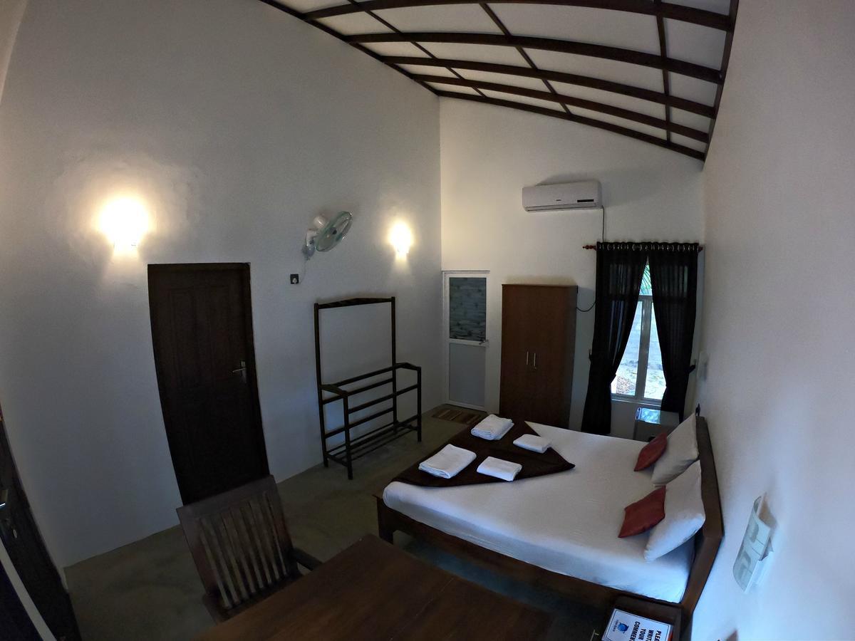 Luna Beach Hotel ニラヴェリ エクステリア 写真