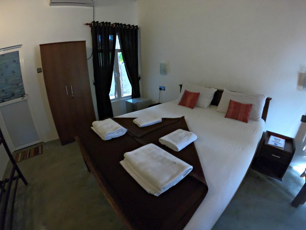 Luna Beach Hotel ニラヴェリ エクステリア 写真